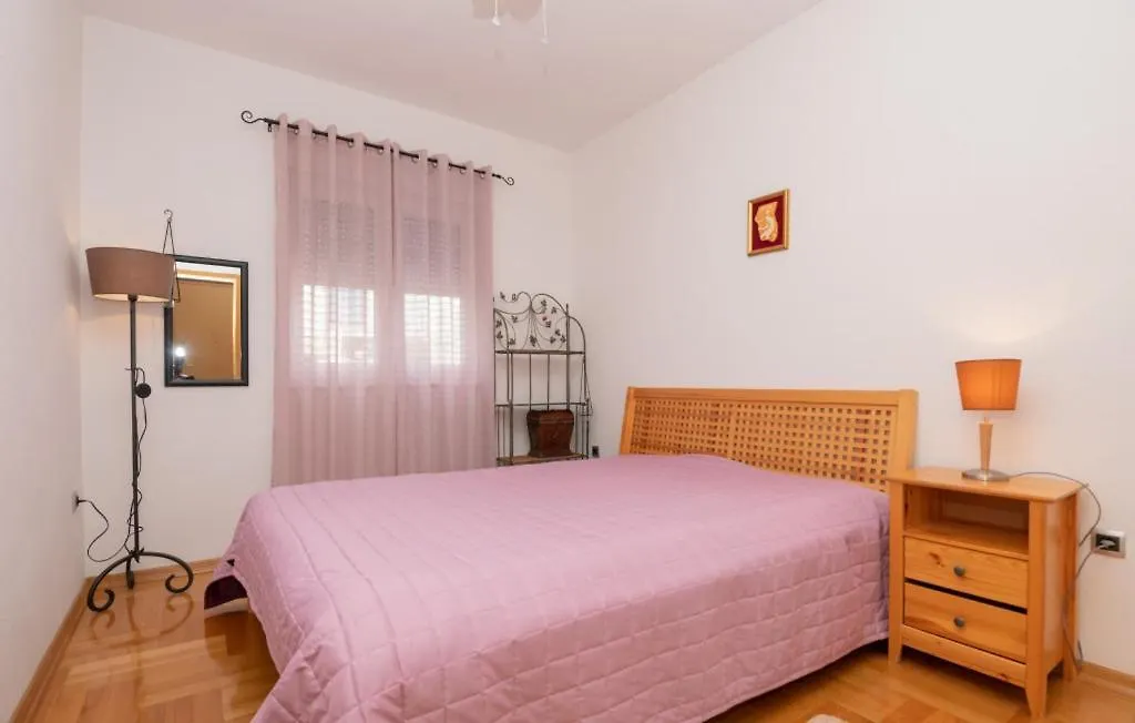 Apartman Olivera-Trogir By Villas Guide Trogir