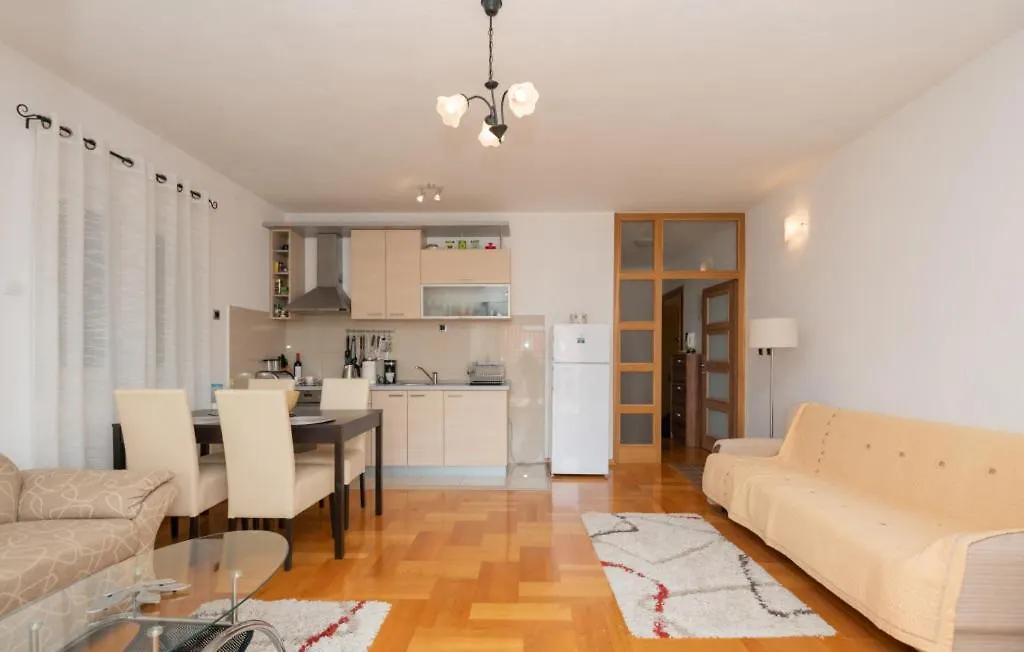 Apartman Olivera-Trogir By Villas Guide